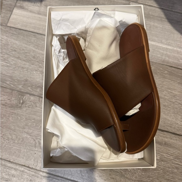 Edris Sandal - Picture 6 of 6